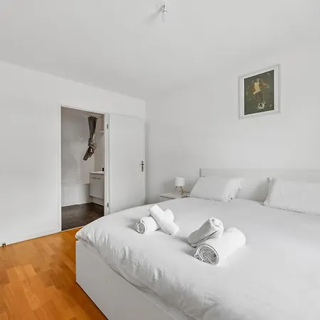 Modern With Free Garage Apartmán *