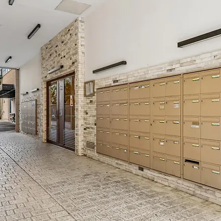 Apartment Modern With Free Garage *